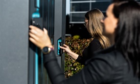 Web parcel pickup as an additional method to pick up the parcel (without the Direct4.me mobile app)