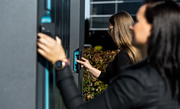 Web parcel pickup as an additional method to pick up the parcel (without the Direct4.me mobile app)